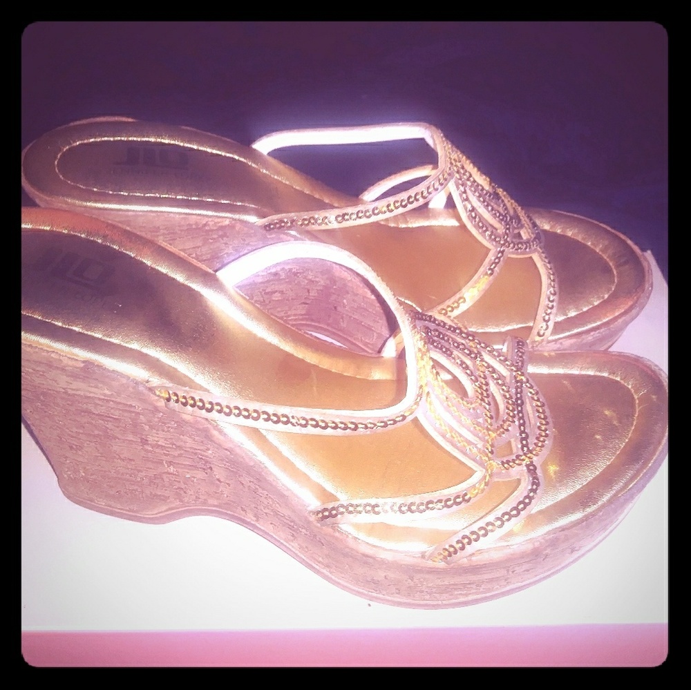 JLO GOLD Wedges- NEW IN BOX